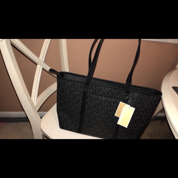 Michael Kors Outlet Under $100 Purses Michael Kors Purse (BRAND NEW)